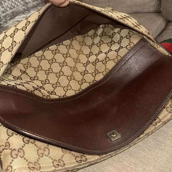 Gucci Crossbody Bag - Picture 10 of 13